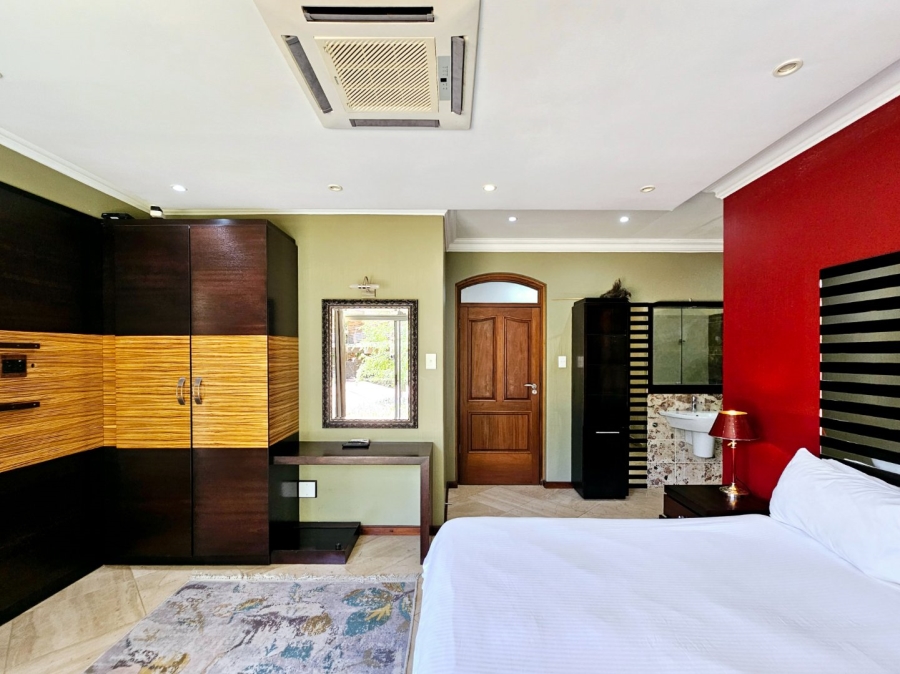 8 Bedroom Property for Sale in Waverley Free State